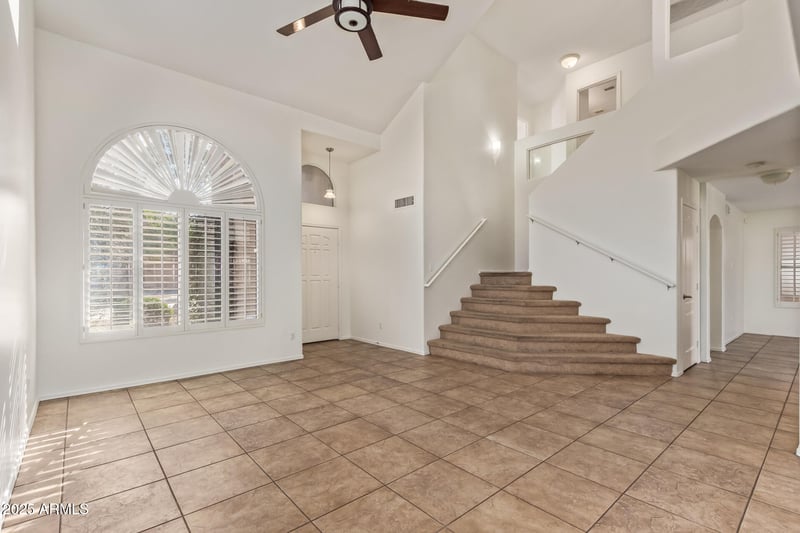 2214 Wahalla Ln, Phoenix, AZ 85024