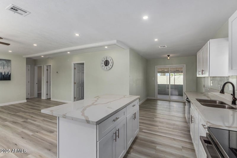 2215 21st St, Phoenix, AZ 85006