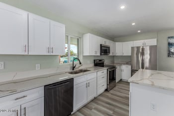 2215 21st St, Phoenix, AZ 85006