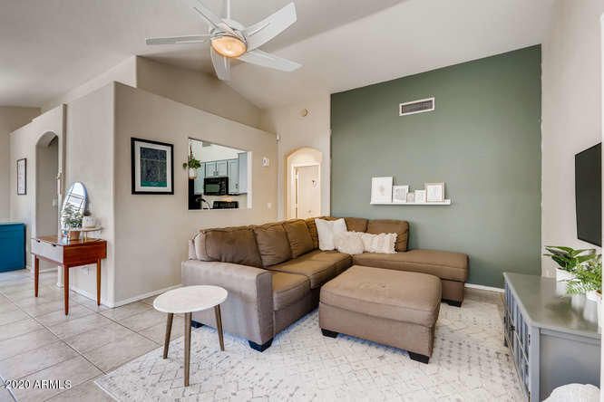 2215 E Kelton Ln, Phoenix, AZ 85022