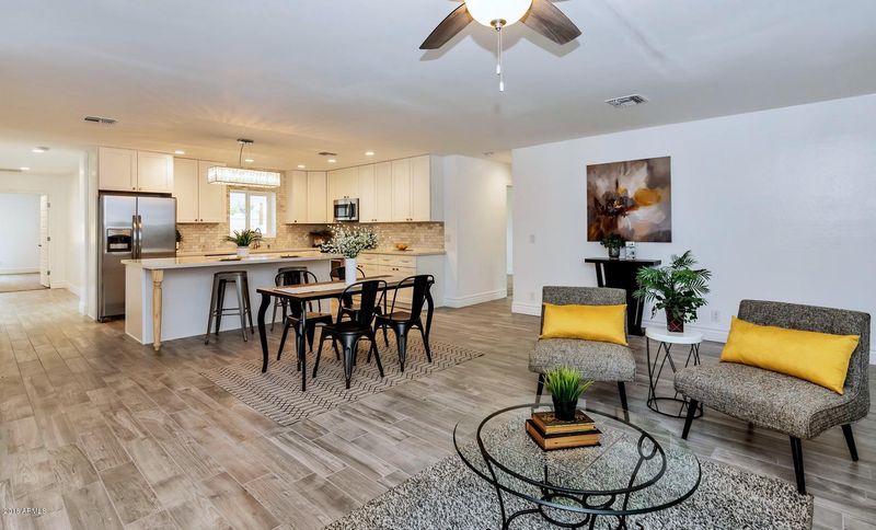 2215 E Whitton Ave, Phoenix, AZ 85016