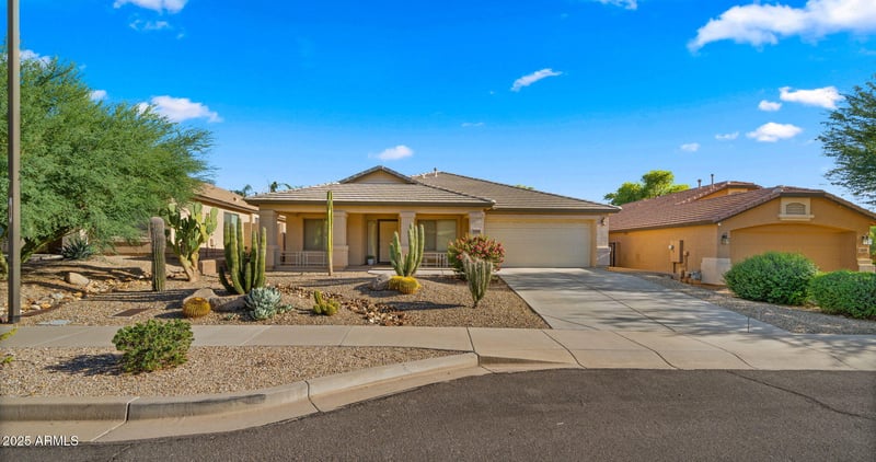 2215 Peak View Rd, Phoenix, AZ 85085