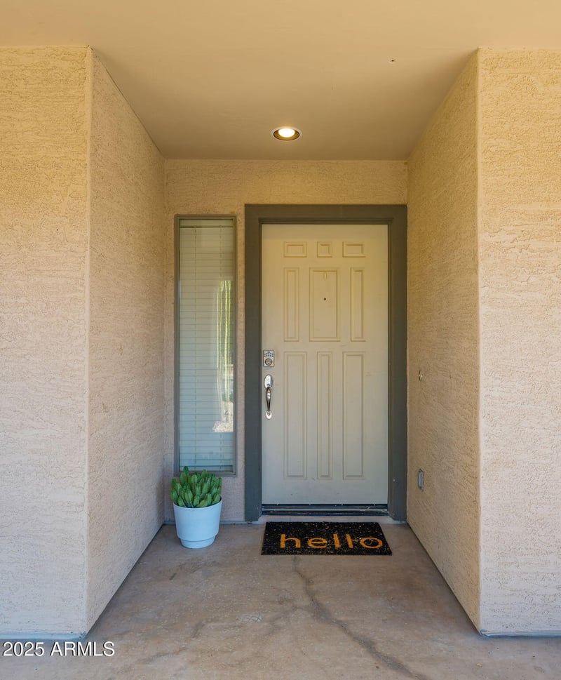 2215 Peak View Rd, Phoenix, AZ 85085