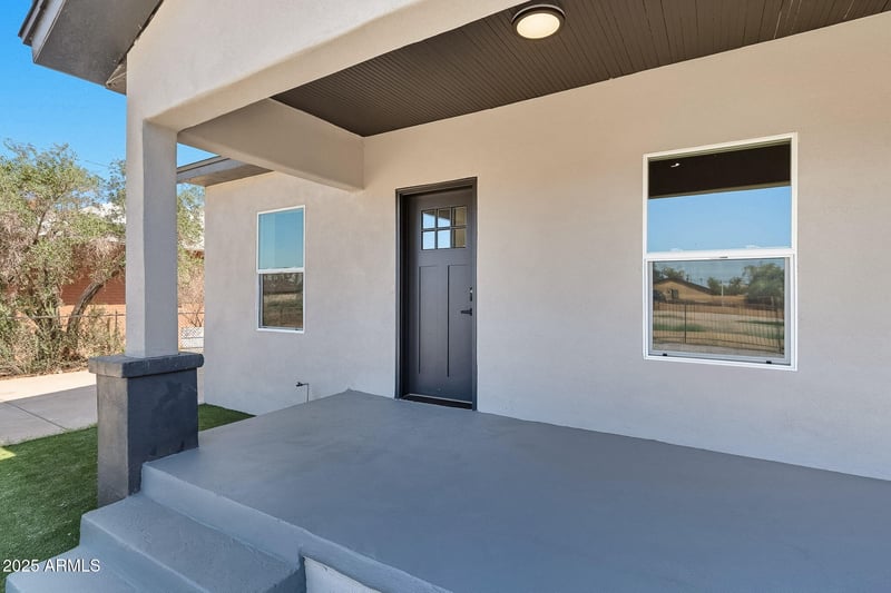 2215 Washington St, Phoenix, AZ 85009