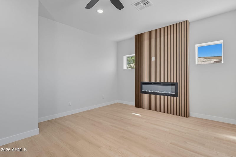 2215 Washington St, Phoenix, AZ 85009