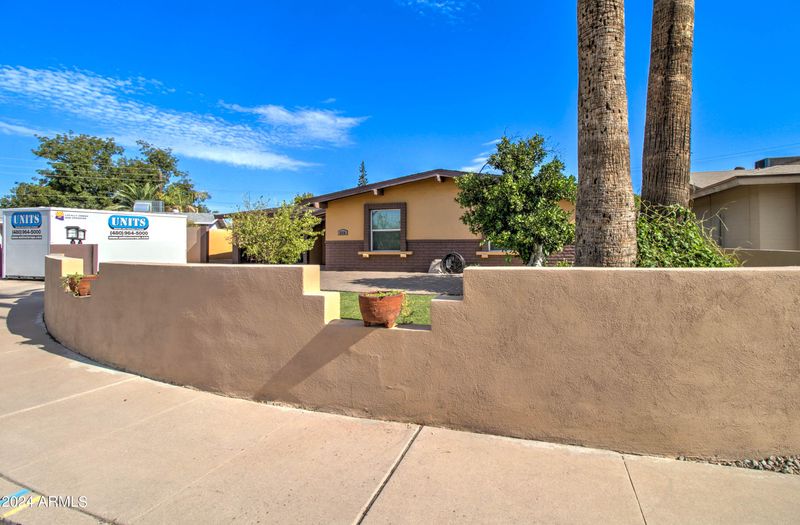 2216 E Camino Cir, Mesa, AZ 85213