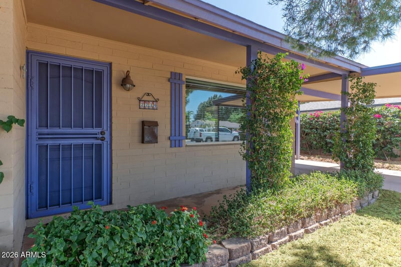 2216 E Weldon Ave, Phoenix, AZ 85016