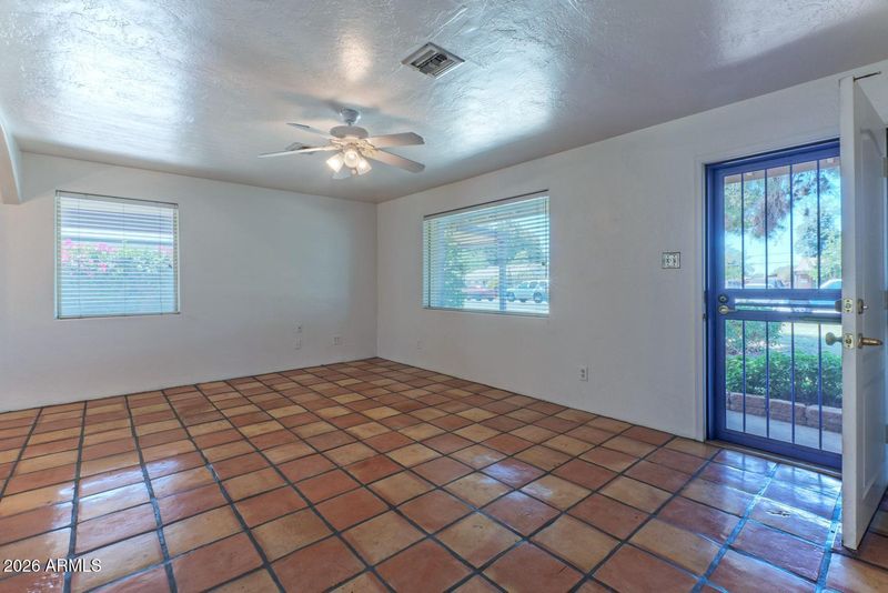 2216 E Weldon Ave, Phoenix, AZ 85016