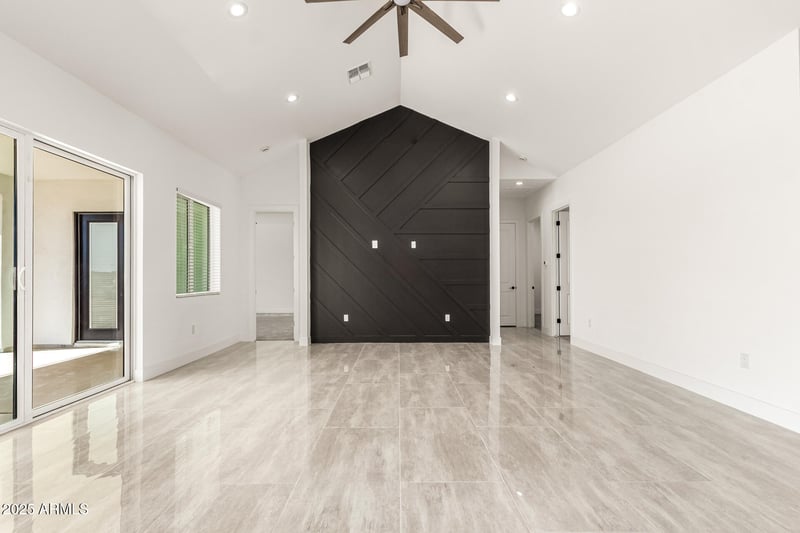 22167 Laura St, Wittmann, AZ 85361