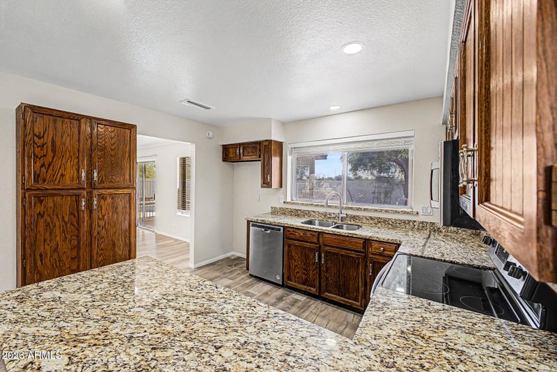 2217 E Holmes Ave, Mesa, AZ 85204