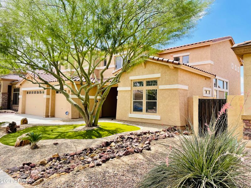 2217 W Apache Rain Rd, Phoenix, AZ 85085