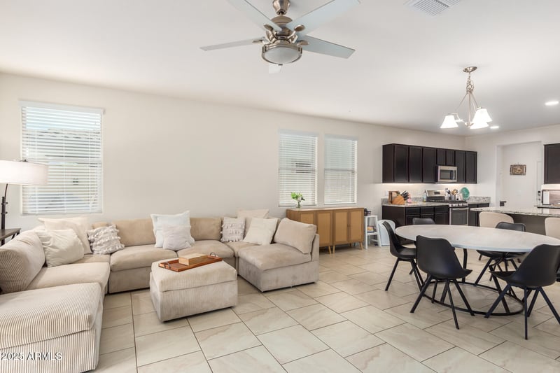 22173 101st Dr, Peoria, AZ 85383