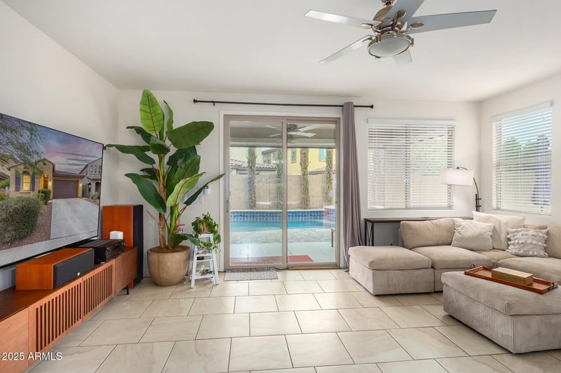 22173 101st Dr, Peoria, AZ 85383