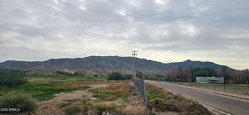 2218 Magdalena Ln, Phoenix, AZ 85041