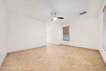 2218 Magdalena Ln, Phoenix, AZ 85041