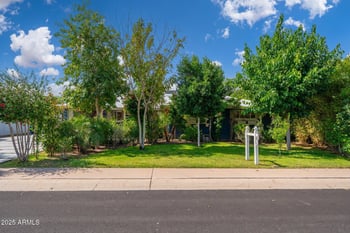 2219 Catalina Dr, Phoenix, AZ 85015
