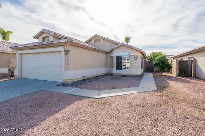 2219 E Aire Libre Ave, Phoenix, AZ 85022