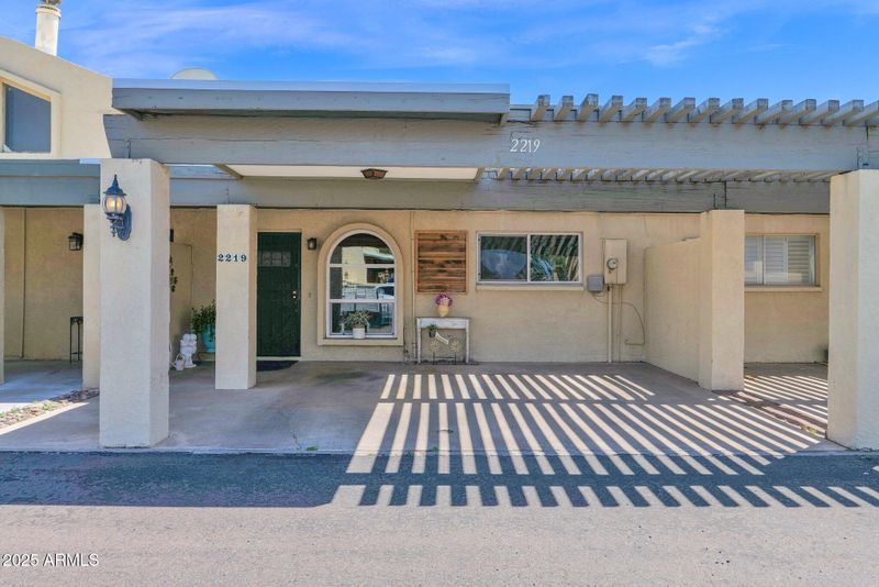 2219 E Catalina Dr, Phoenix, AZ 85016