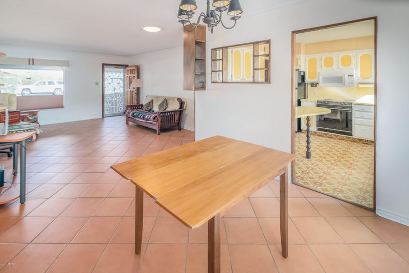2219 E Glenrosa Ave, Phoenix, AZ 85016