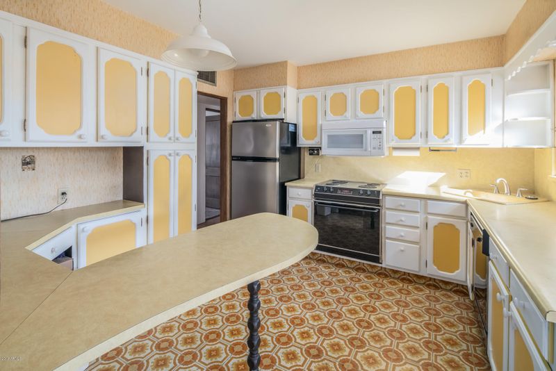 2219 E Glenrosa Ave, Phoenix, AZ 85016