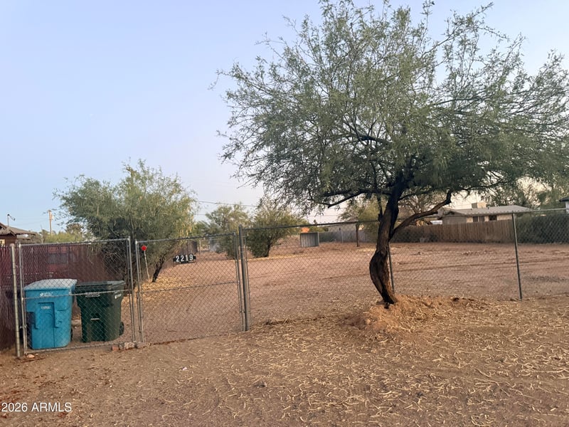 2219 E John Cabot Rd #-, Phoenix, AZ 85022