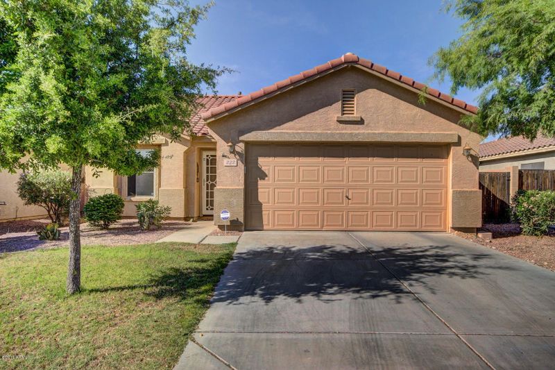 222 E Milada Dr, Phoenix, AZ 85042