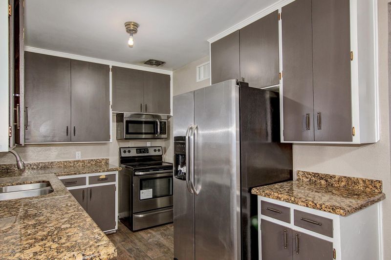 222 N Harris Dr, Mesa, AZ 85203