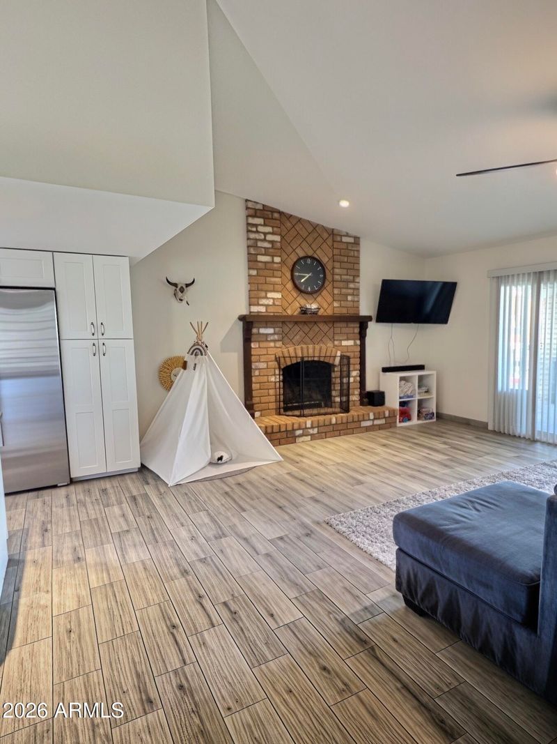 222 W Wescott Dr, Phoenix, AZ 85027