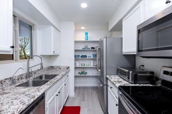 2220 Dora St #215, Mesa, AZ 85201