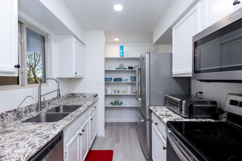 2220 Dora St #215, Mesa, AZ 85201