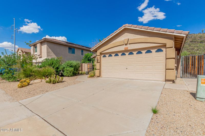 2220 E Heston Dr, Phoenix, AZ 85024
