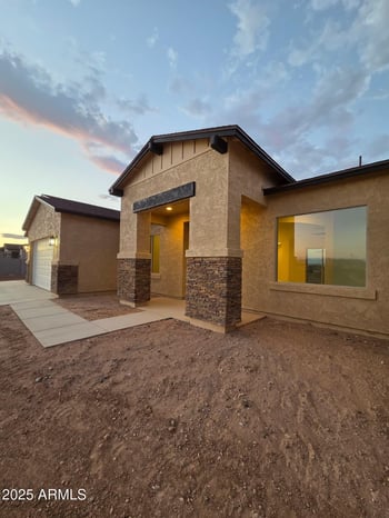 22204 Dale Ln, Wittmann, AZ 85361