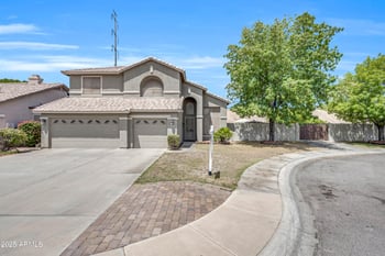 22208 34th Ln, Phoenix, AZ 85027