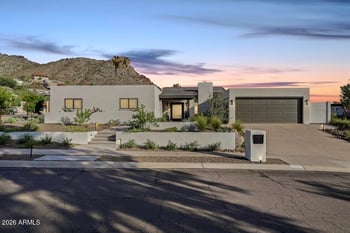 2221 E Nicolet Ave, Phoenix, AZ 85020