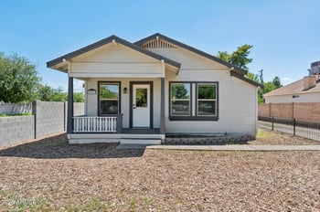 2221 Hayward Ave, Phoenix, AZ 85021