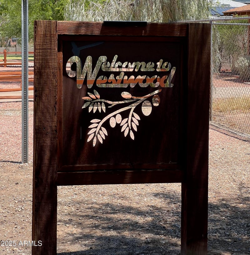 2221 Mitchell Dr, Phoenix, AZ 85015