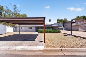 2221 27th St, Phoenix, AZ 85008