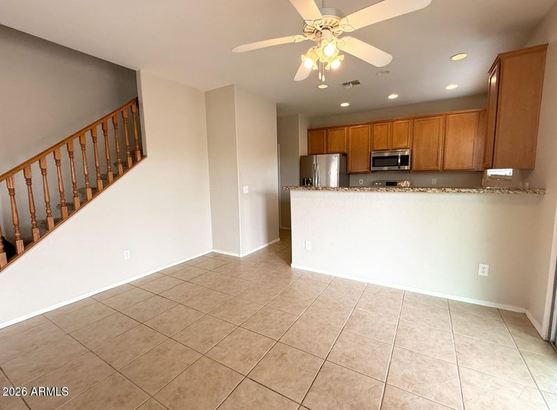 2221 N 94th Ave, Phoenix, AZ 85037