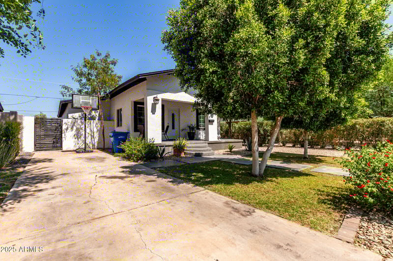 2221 Richland St, Phoenix, AZ 85006