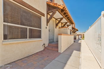 2221 Turney Ave #D, Phoenix, AZ 85015