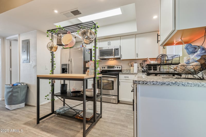 2221 Turney Ave #D, Phoenix, AZ 85015