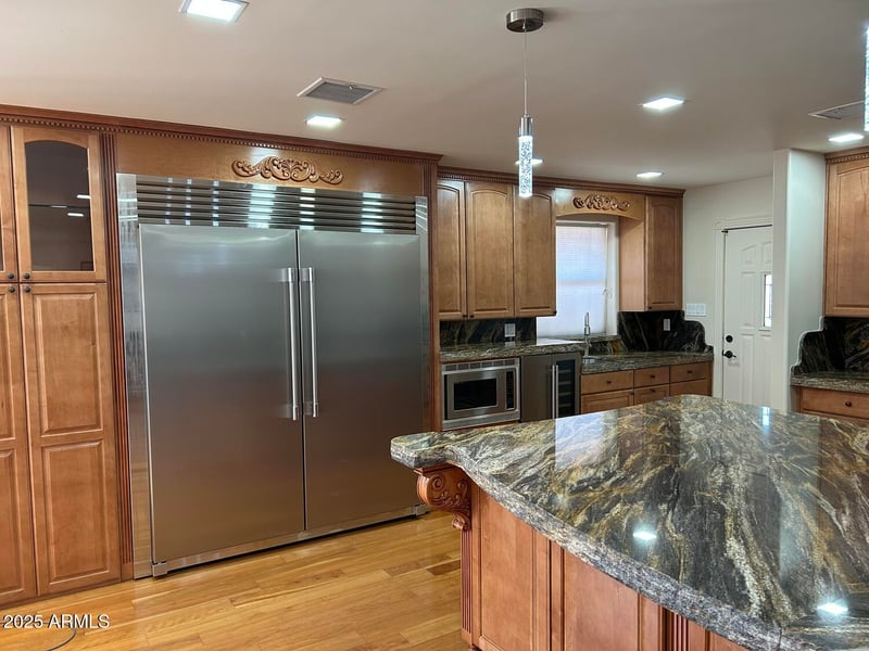 2221 Vista Ave, Phoenix, AZ 85020