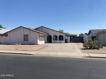 2221 W El Moro Ave, Mesa, AZ 85202