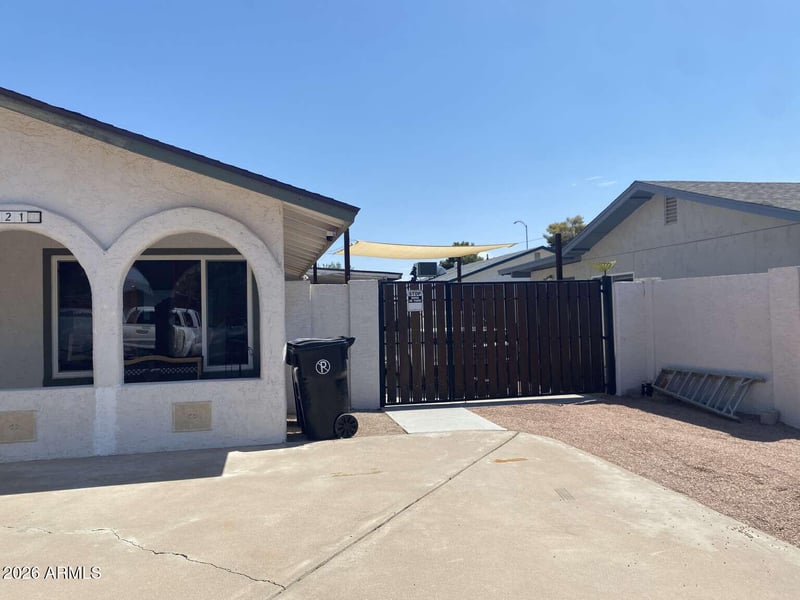 2221 W El Moro Ave, Mesa, AZ 85202