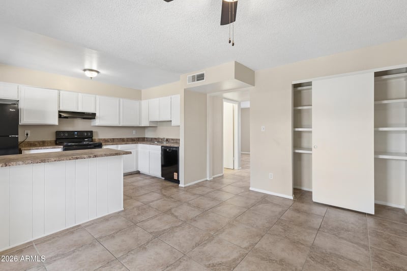 2221 Farmdale Ave #25, Mesa, AZ 85202