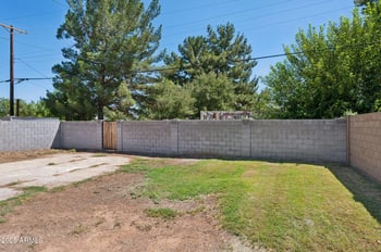 2221 Hayward Ave, Phoenix, AZ 85021