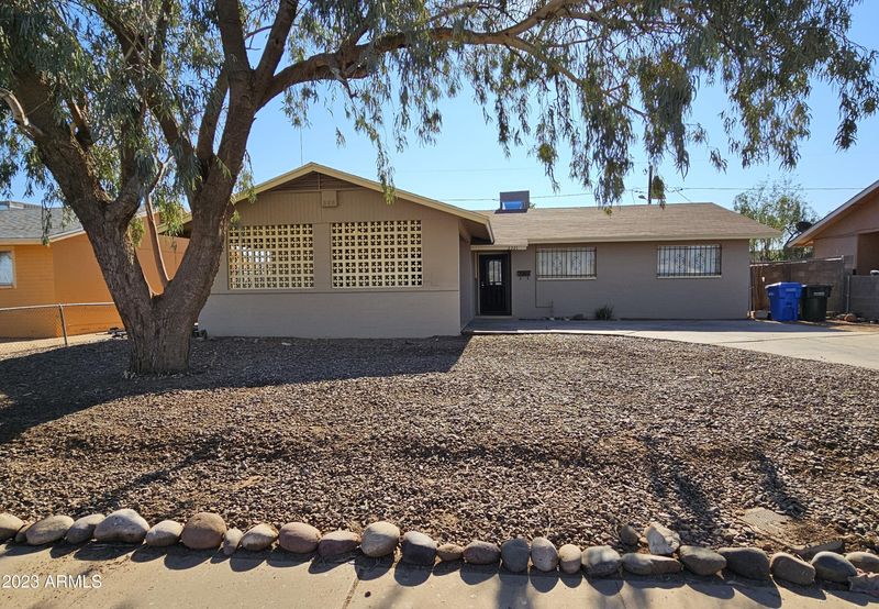2221 W Pecan Rd, Phoenix, AZ 85041