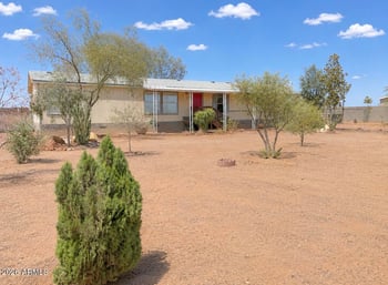 22216 Bajada Dr, Wittmann, AZ 85361