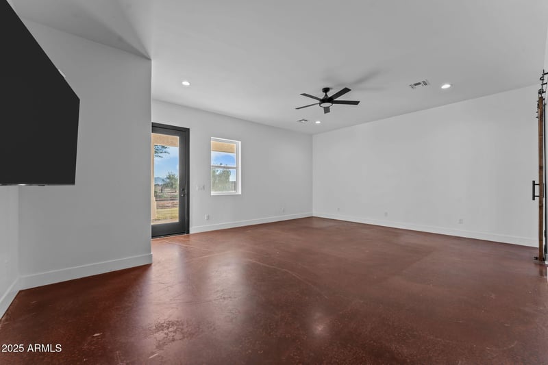 22227 Dixileta Dr, Wittmann, AZ 85361