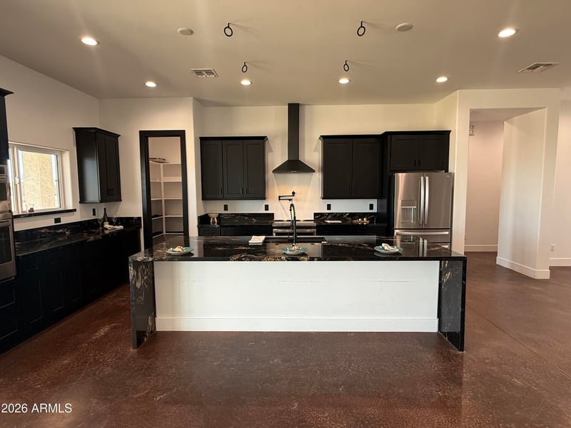 22227 W Dixileta Dr, Wittmann, AZ 85361